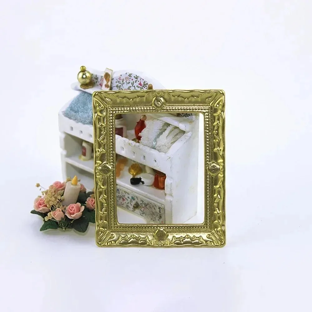 1/12 Scale Single Mini Resin Photo Frame, Miniature Wall Frame Ornament Model for Dollhouse Decoration