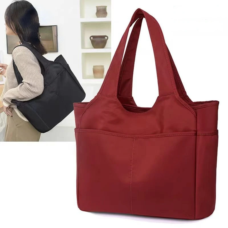 Versatile Shoulder Bag Made of Nylon for Travel and Everyday Use