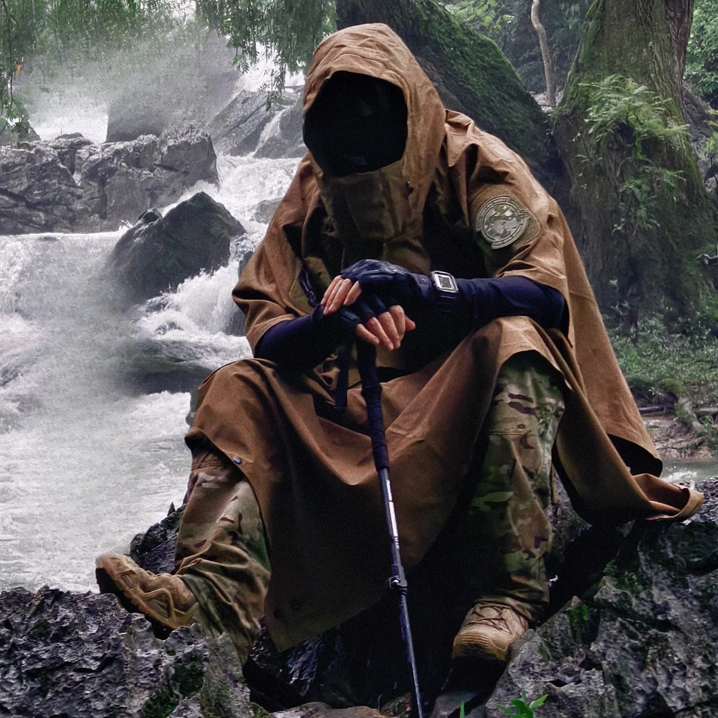 

American-style Tactical Rain Cape for Outdoor Hiking, Camping, Raincoat, Waterproof Cloak, Ski Riding Cape