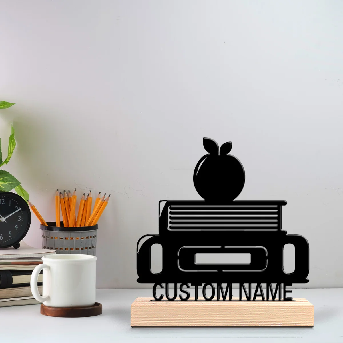 1pc apple reading Personalized Letter Metal Statue Handicraft With Wood Base Metal Sculpture With Wood Base For Children Gifts