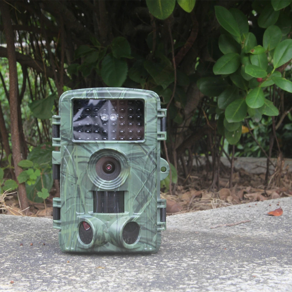 كاميرا تعقب WiFi 4K 60MP للرؤية الليلية كاميرا صيد مقاومة للماء مع شاشة 2 بوصة لمراقبة الحياة البرية في الهواء الطلق