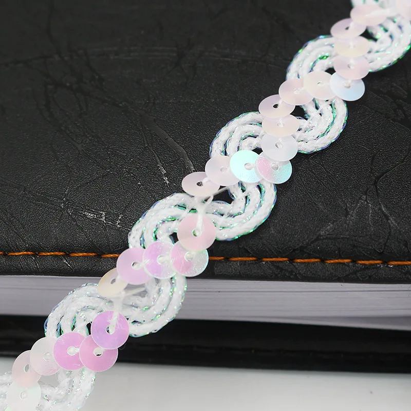 5 m Sequin Lace Curva Tessuto di Pizzo Trim Cucito FAI Da TE Accessori Del Mestiere di Abbigliamento Perline Shiny Paillettes Nastri Decorazione di