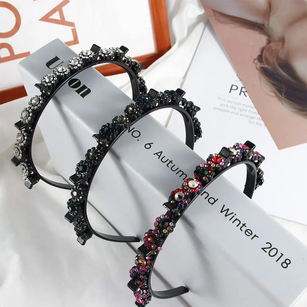 Antislip Fixed Broken hair artifact Flower Rhinestone Black Braided Hair Clip Styling Tool Weave Head Hoop Toothed Clip