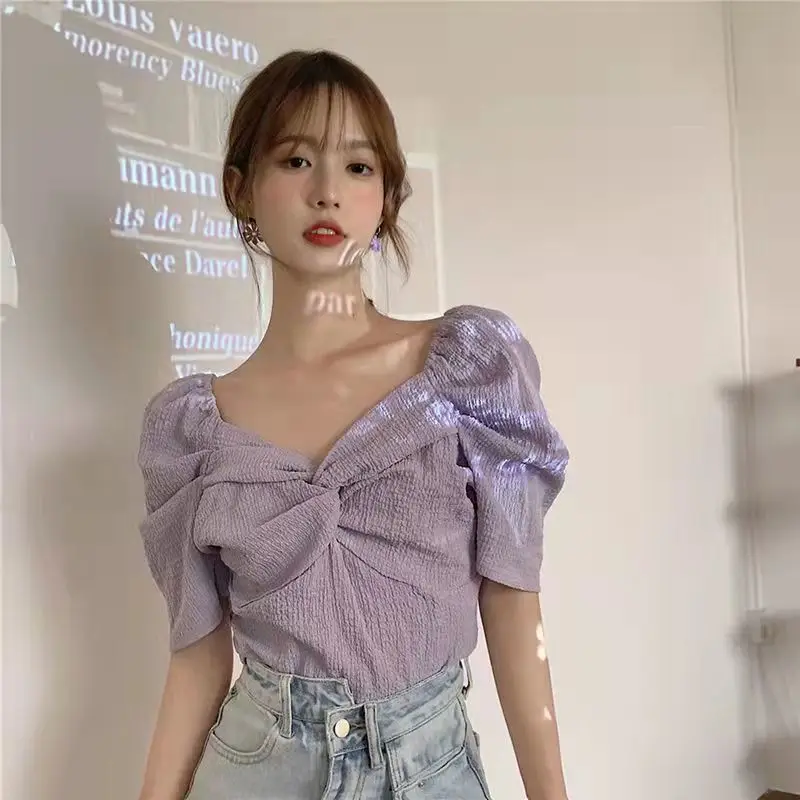 Short-sleeved Shirt for Women New Fashionable Clavicle Design Slim Body