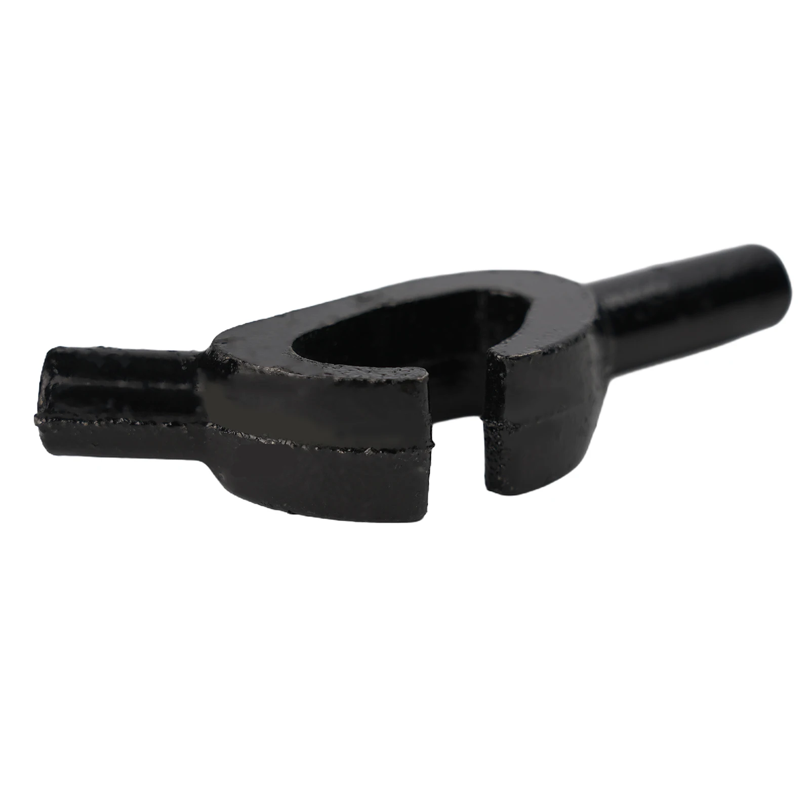 Convenient Iron Hand Tool for Tire Mounting Reliable and Long lasting Suitable for Heavy Duty and Commercial Vehicles