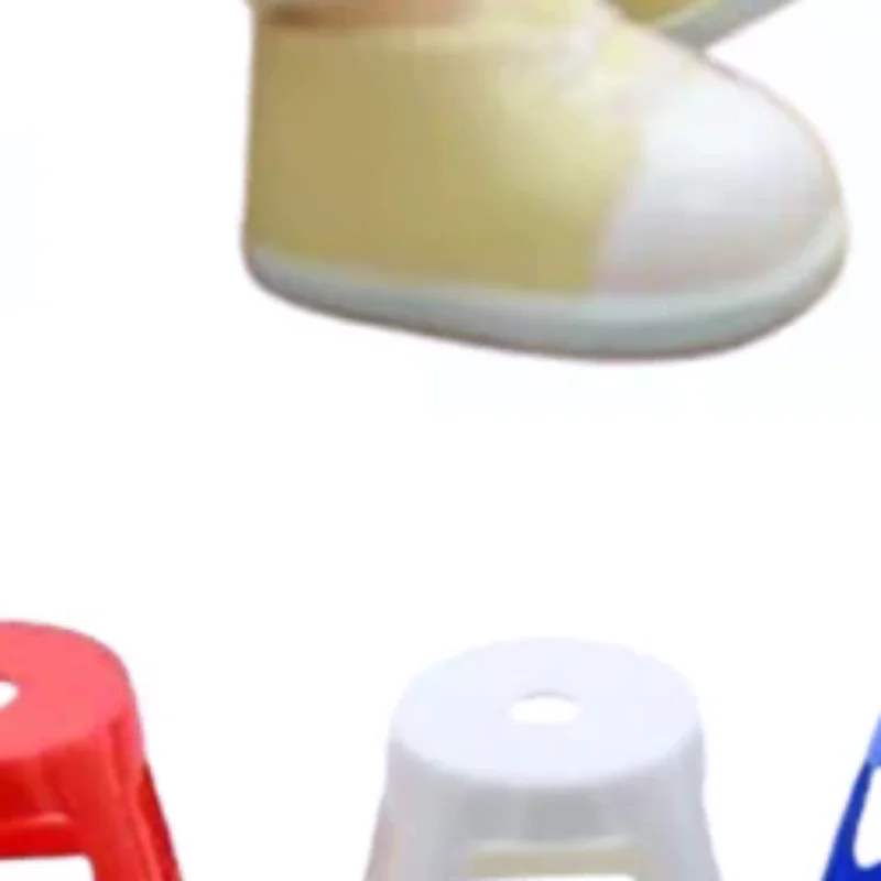 Set di 5 Mini Sgabelli in Plastica, Modellini di Sedie in Scala 1/12, Arredamento per Casa delle Bambole, Giocattolo per Bambini