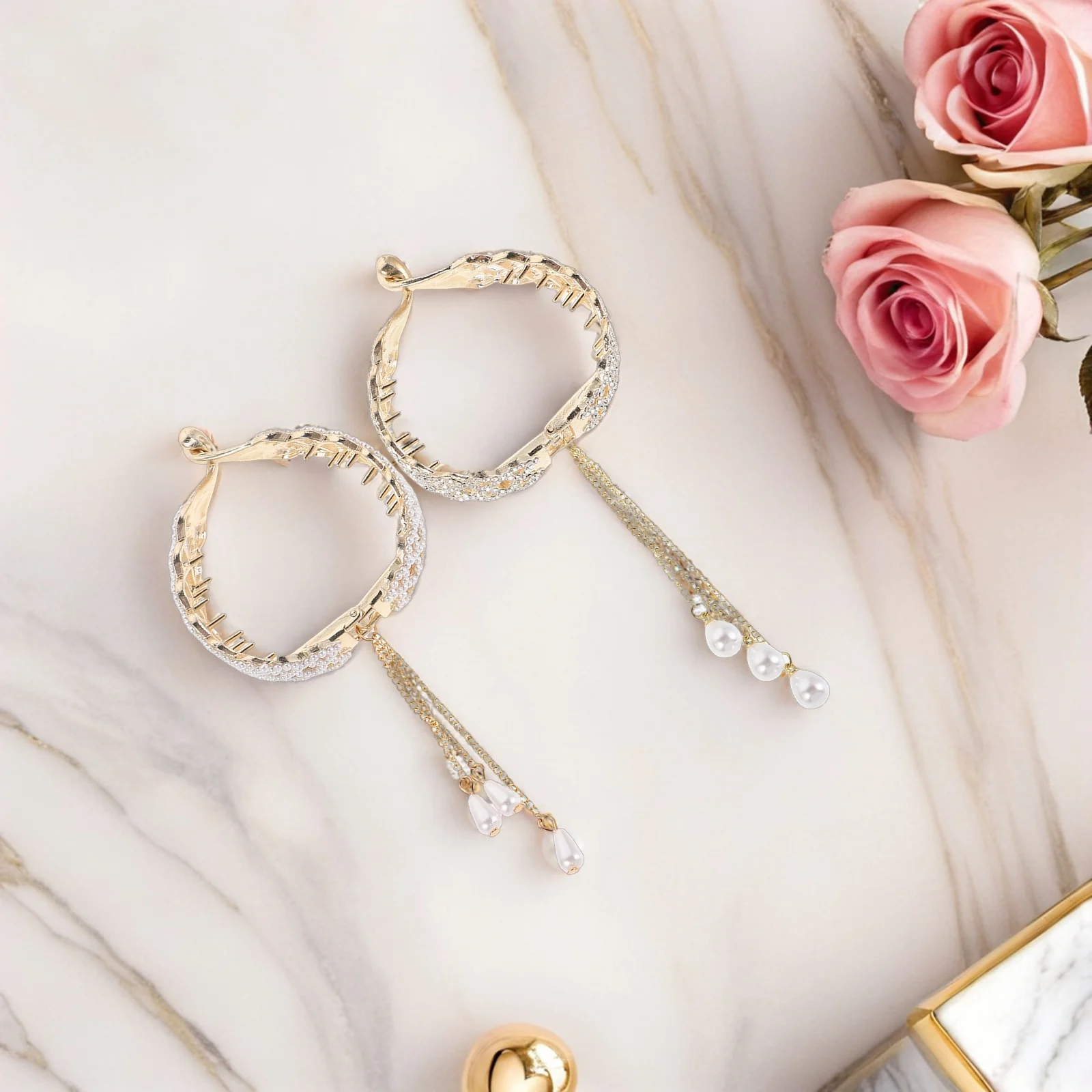 

2Pcs Rhinestone Pearl Hair Claw Clips Large Claw Ponytail Buckle Holder Jewelled Hair Accessories for Weddings Parties