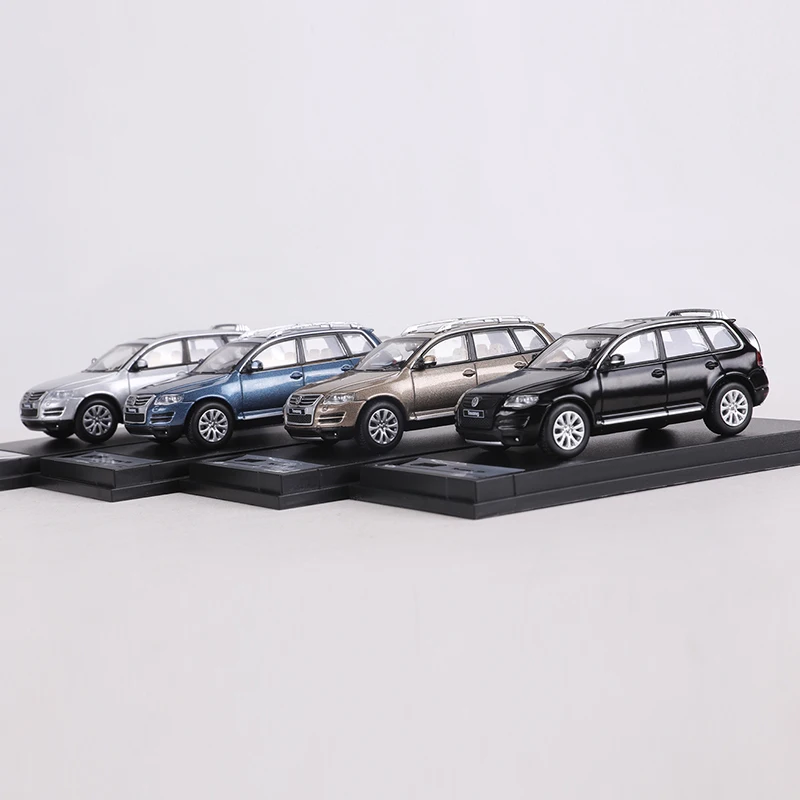 

SHADOW 1:64 Touareg TDI Alloy Model Car