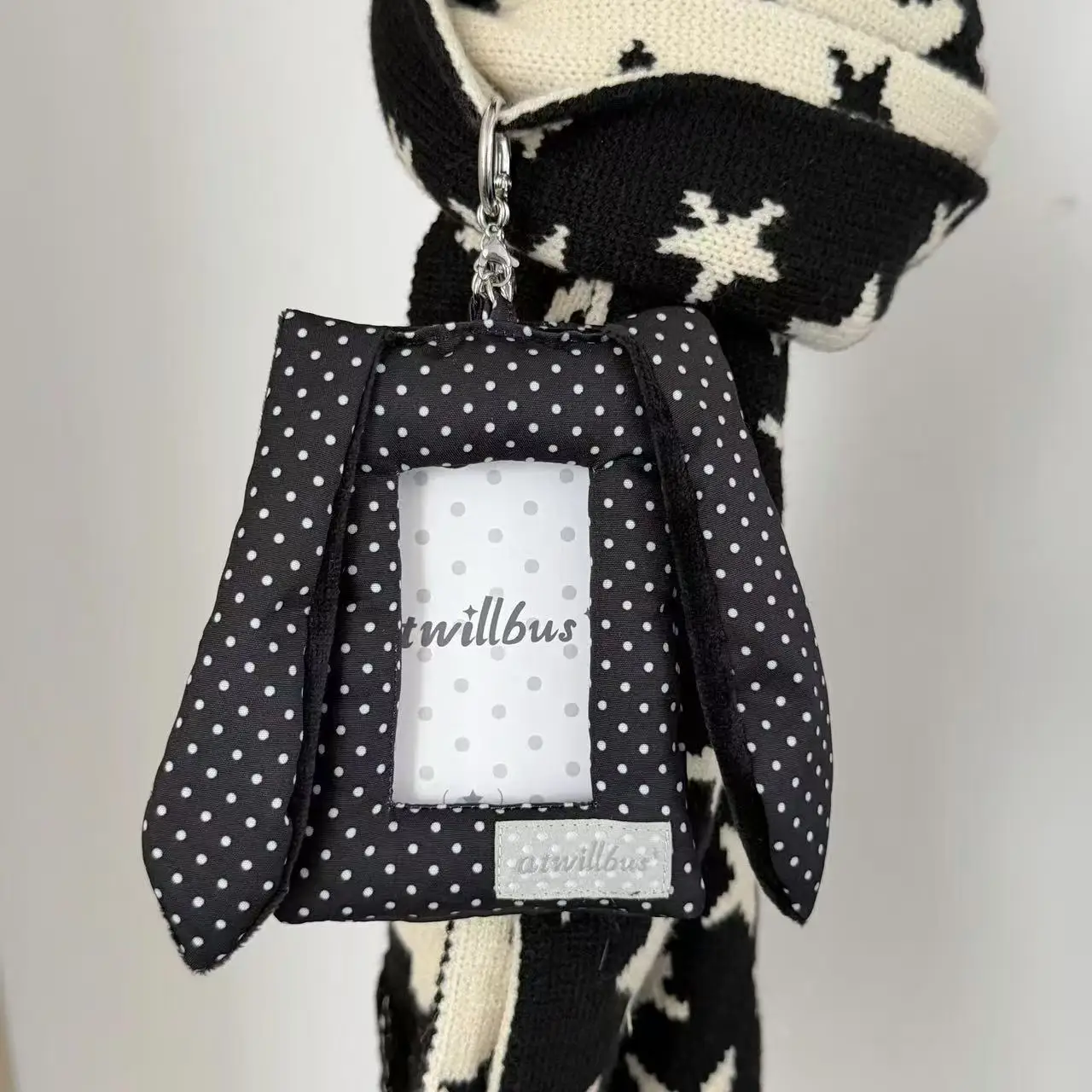 Llavero Decorativo con Diseño de Orejas de Conejo de la Serie Cute Devil, Porta Tarjetas de Identificación, Colgante para Tarjeta de Comedor, Adorno para Bolsos, Regalos