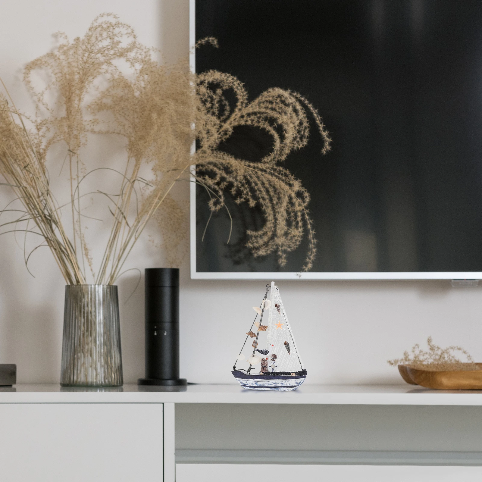 

1PC Stylish Shell Sailboat Table Decoration Wooden Craft for Relaxing Atmosphere