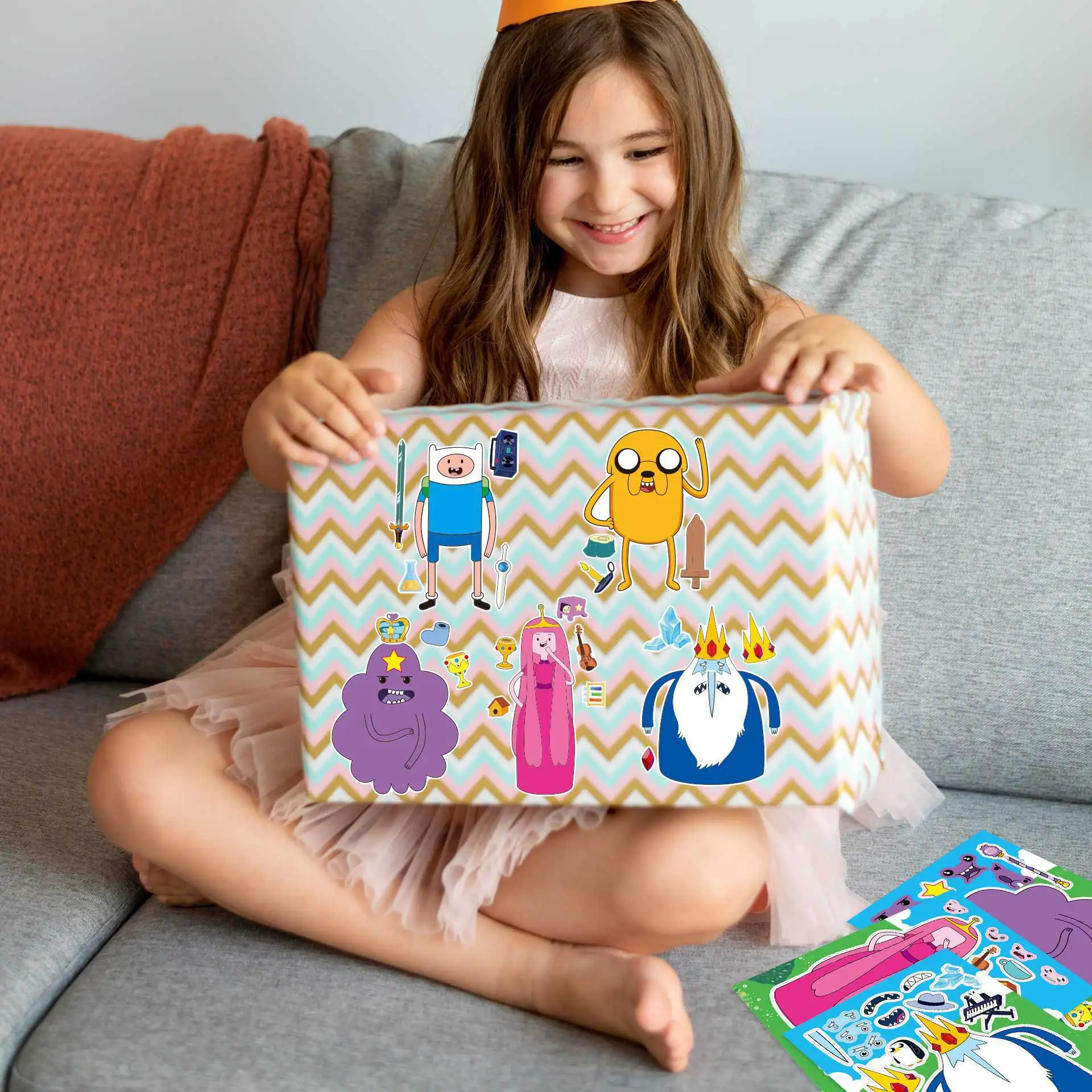 8/16 Lenzuola Adventure Time Puzzle Adesivi Crea un Volto Bambini Cartoon Decalcomanie Giocattoli Assemblare Puzzle Divertenti Giochi di Festa Decorazione Regalo