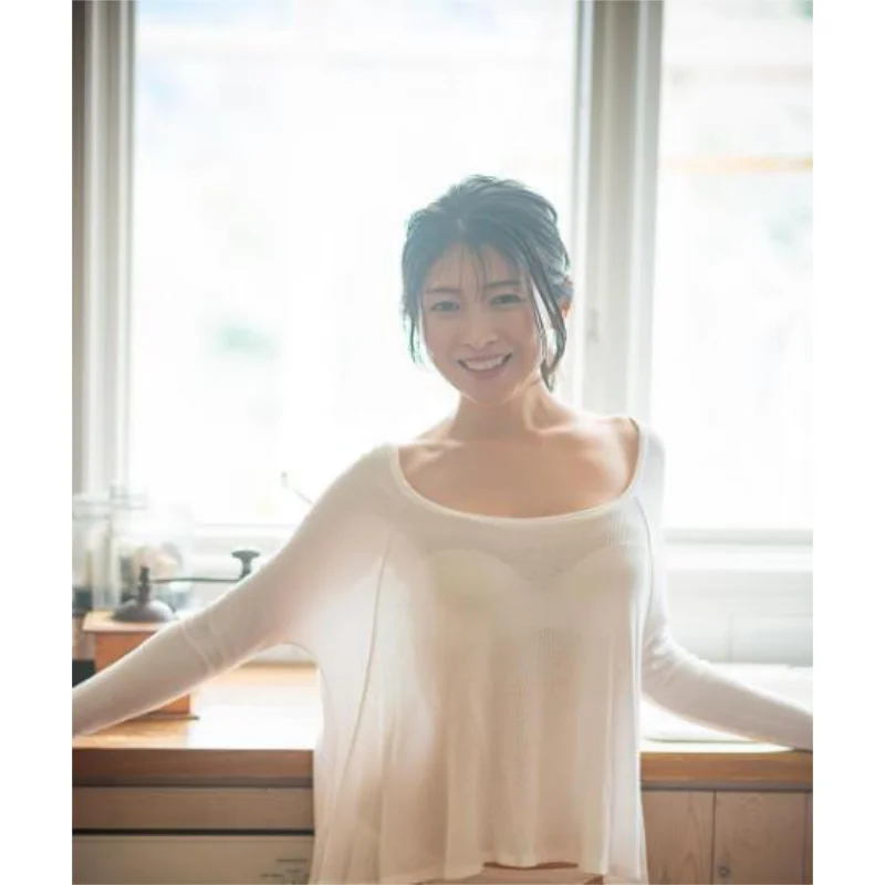 

Holiday Minori Chihara Futaba Society 9784575319033 Book