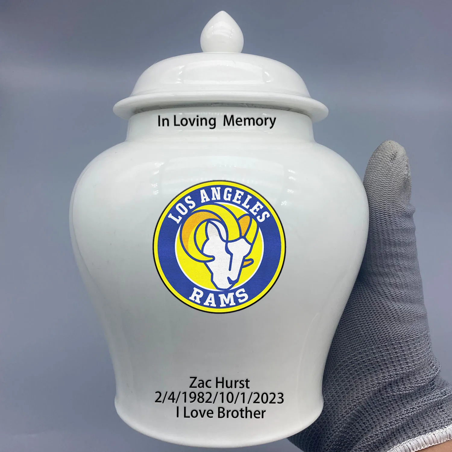 

Medium Urn for Los Angeles Rams-themed Logo Custom Urn.Send me the name/date you want to appear on the urn by Remarks Message.