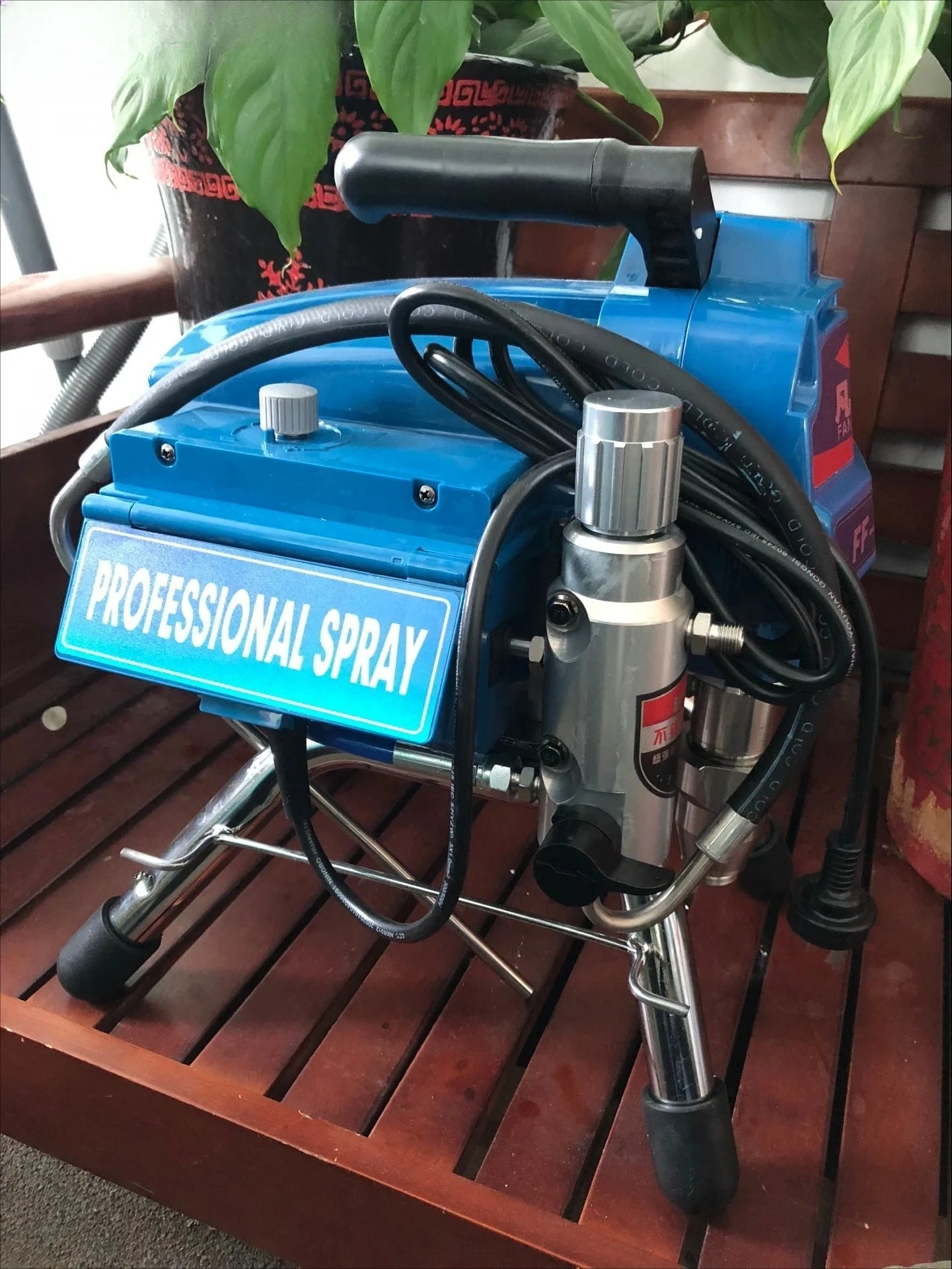 

Electric spraying machine 595