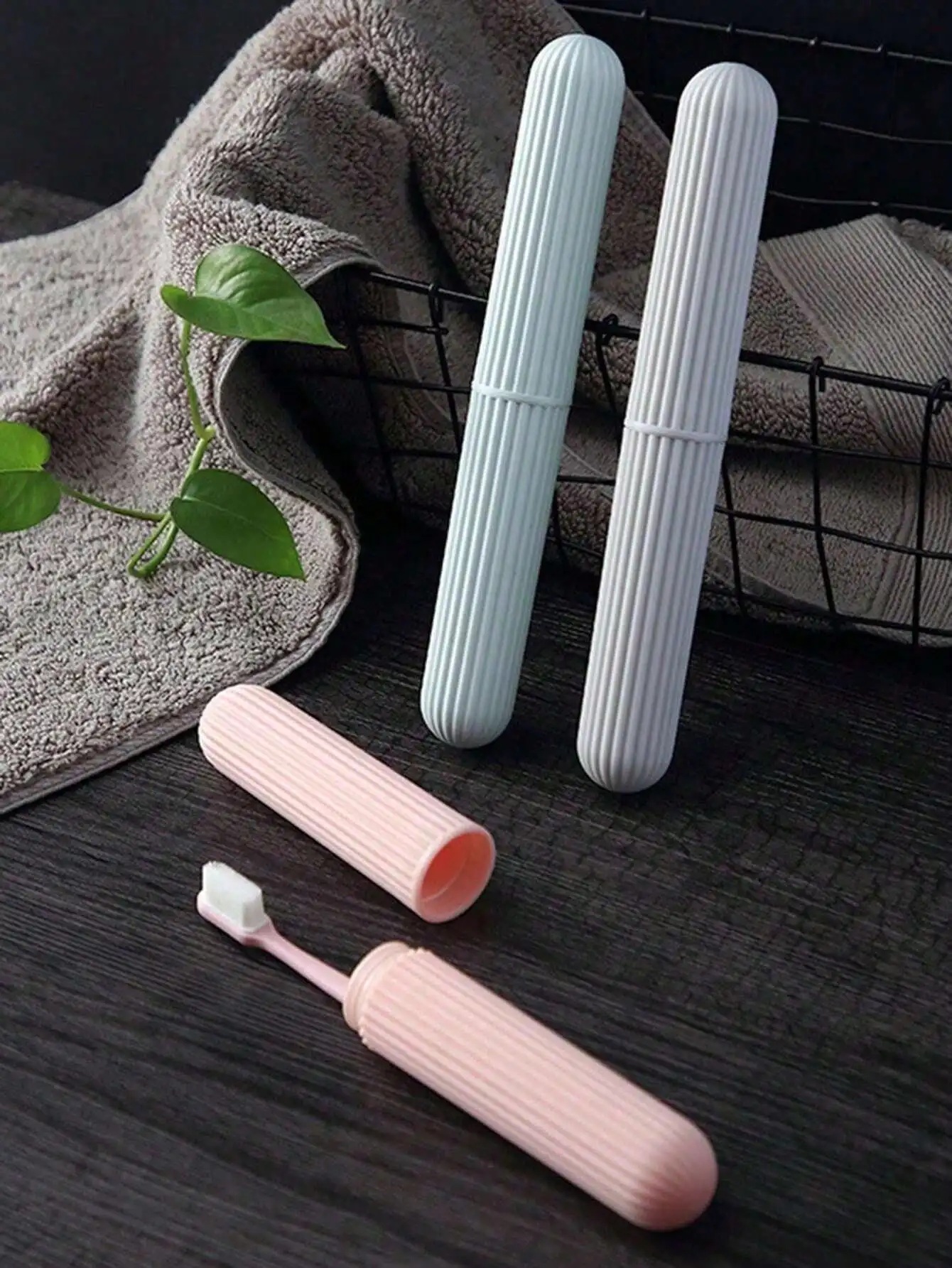 1/2pcs Portable Travel Toothbrush Holder,Anti-Slip Striped Toothbrush Storage Boxes,Toothbrush Cover/Case,University/Camping/Travel Essentials,Summer Travel Accessories,Back To School Supplies,Bathroom Accessories sh260426150843596441710