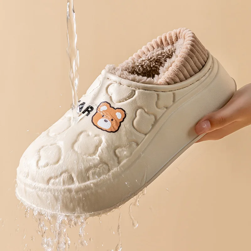 شباشب قطنية مقاومة للماء للنساء في الشتاء، طراز جديد للارتداء في الهواء الطلق، حقيبة عزل منزلية غير قابلة للانزلاق، وأحذية قطنية للزوجين