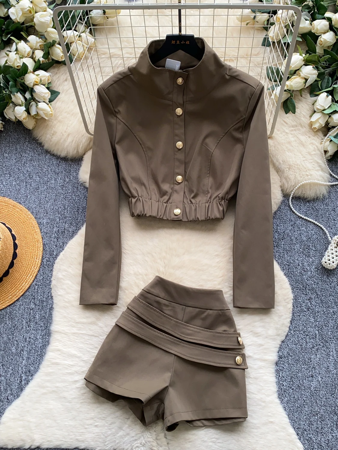 Elegant Stand Collar Waist-Cinching Short Jacket High Waist Slim Fit Shorts Women's Autumn Luxury Commute Two-Piece Set