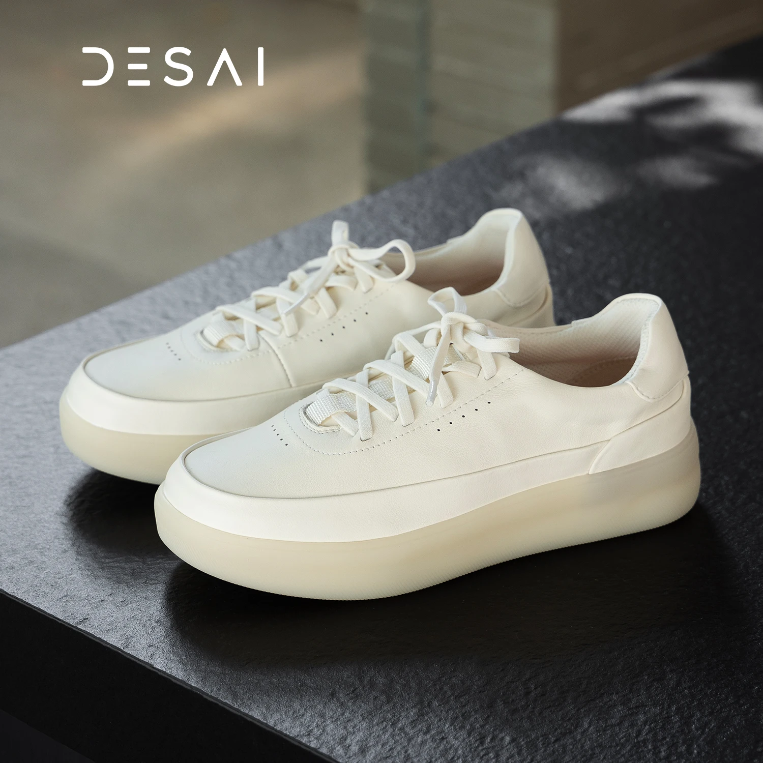 

DESAI Leisure sneakers for women; light sports shoes in genuine leather; white shoes