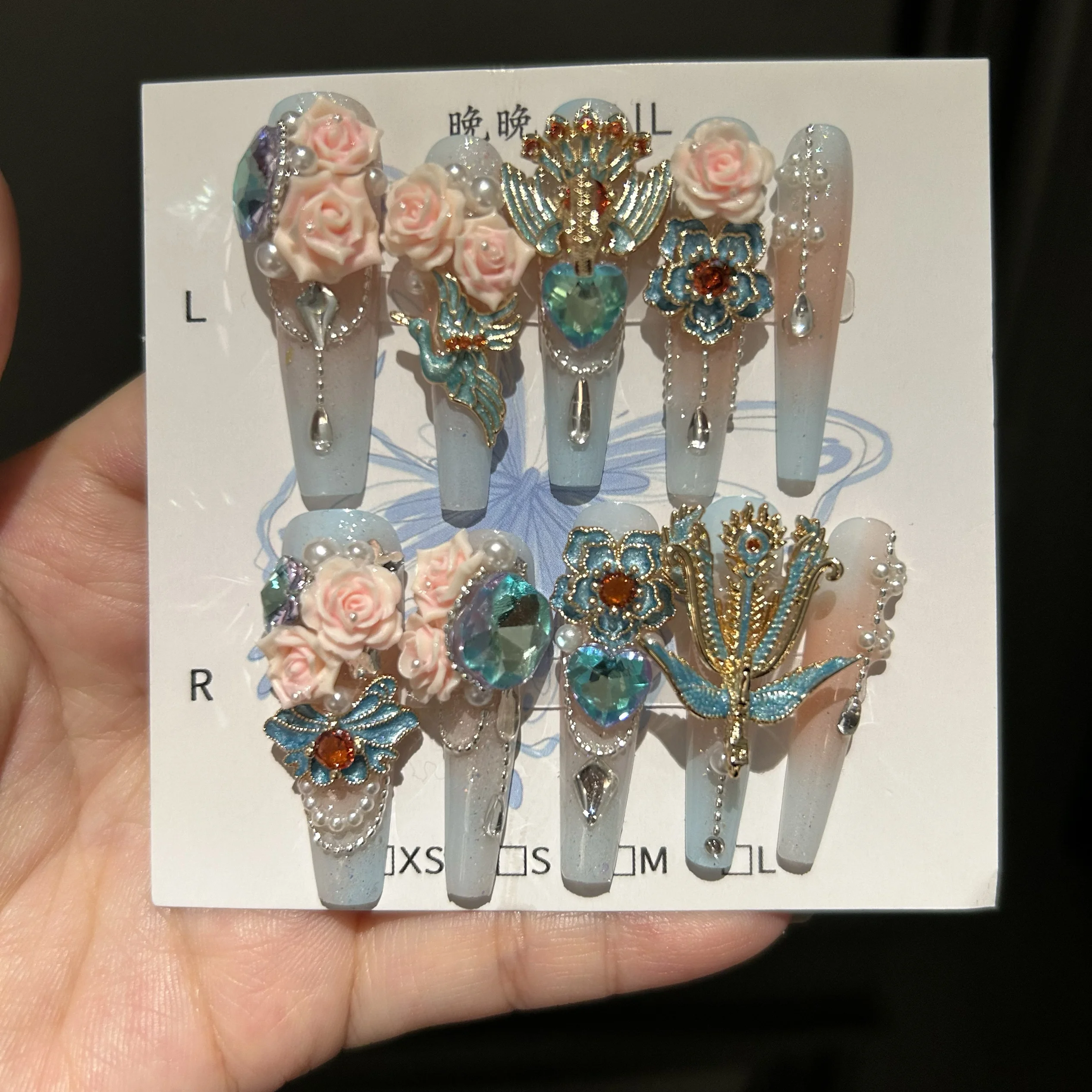 

Pure Hand-worn Nail Super Long Gradual Change Manual Nail Art Luxury Rose Heavy Industry Nail Art