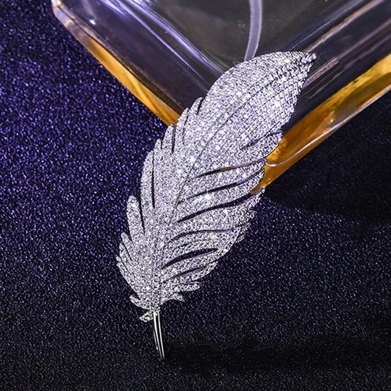 Luxury Silver Color Golden Crystal Feather Brooches For Women Rhinestone Alloy Plant Brooch Lady Party Safety Pins Jewelry Gift