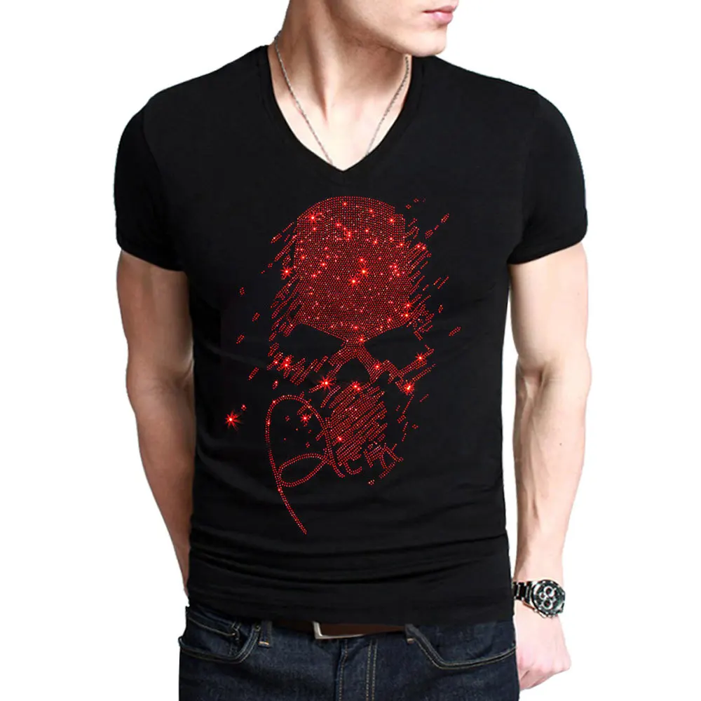 

2024 Summe Men Black T-shirt Hip Hop Man Skull Head diamond T Shirts Fashion V neck rhinestone Man T shirt