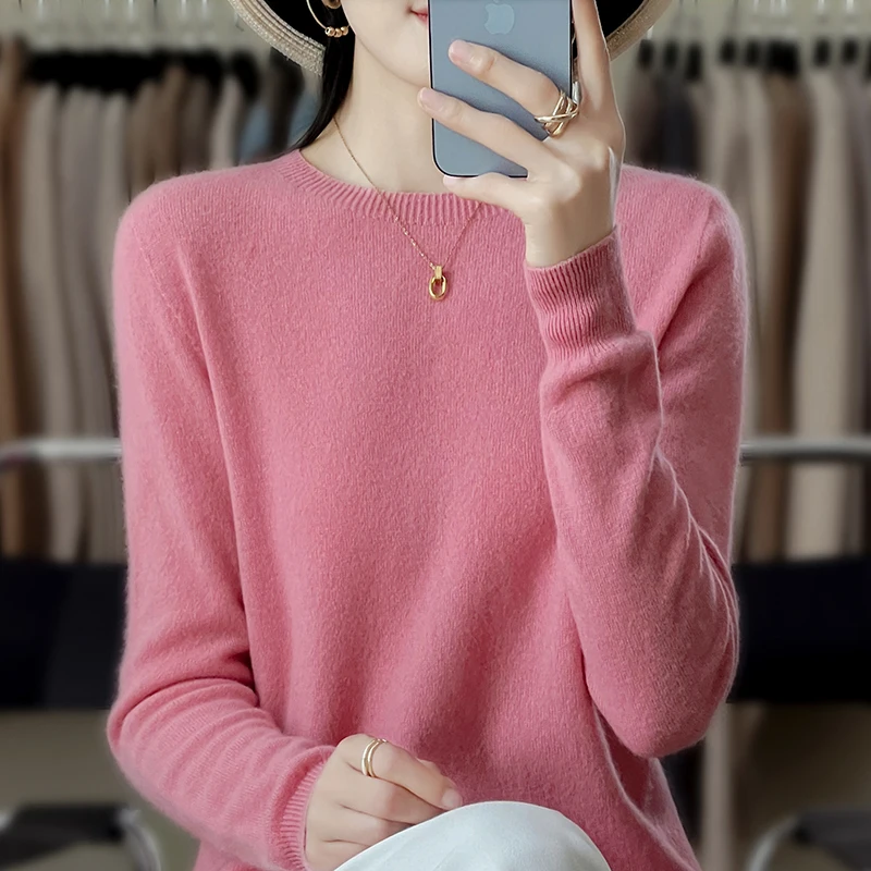Autumn and Winter new high-end. Women\'s loose Knitted Sweater Versatile Pullover Long Sleeved Sweater Round neck base Sweater