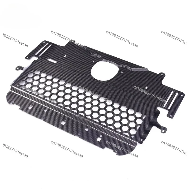 Dry carbon fiber lower protective plate oil cooler sliding plate suitable for M3 M4 G80 G82 G87 2023+