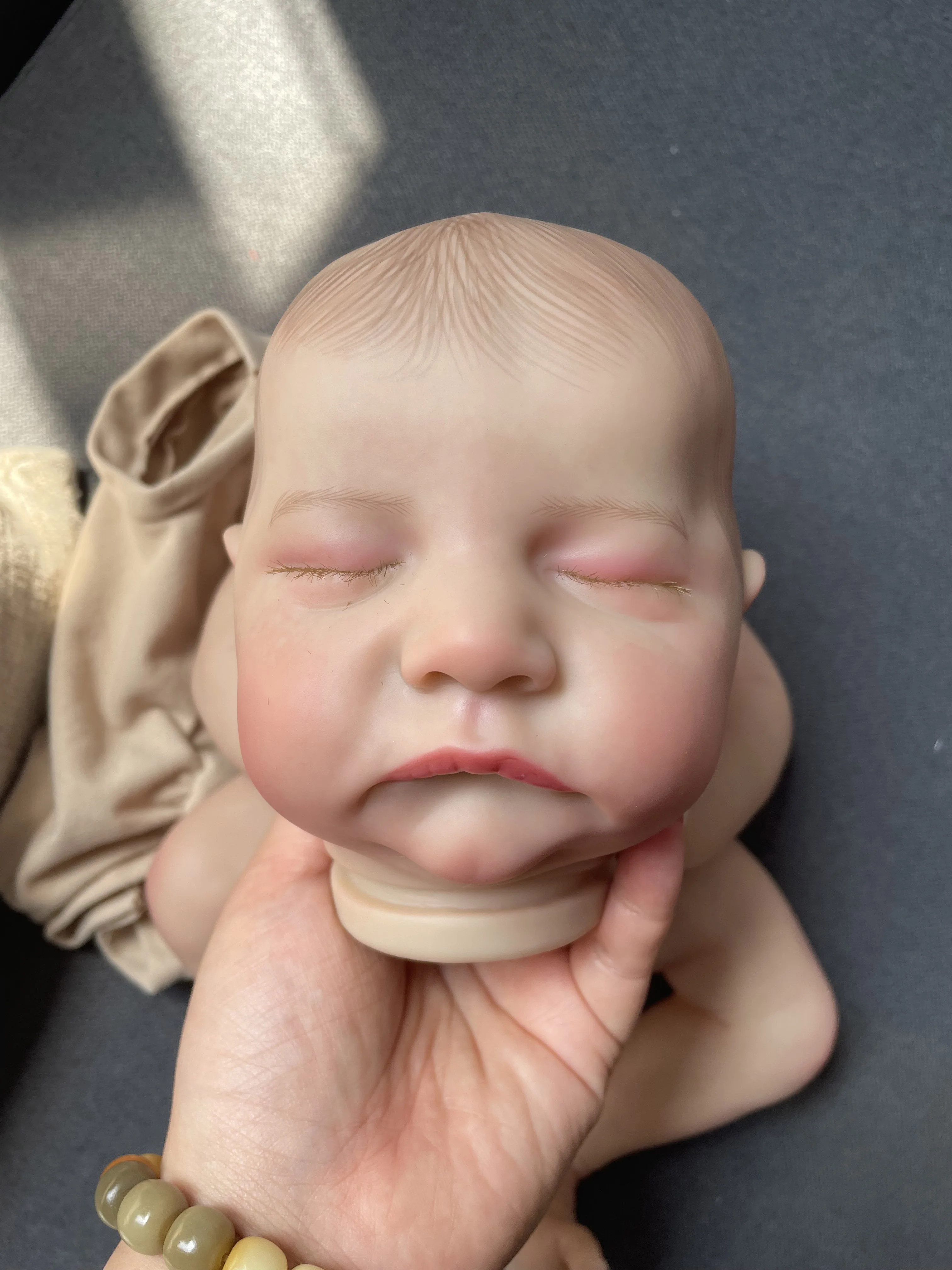 19 inch Levi Slapen Reborn Doll Kit Levensechte 3D huid Meerdere Lagen Schilderen Pop Onderdelen Met Zichtbare Aderen Hand tekenen Haar