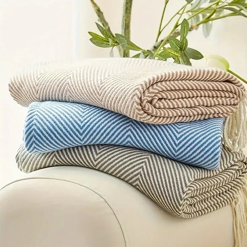 Throw Blanket for Sofa Bed Herringbone Pattern Tassel Pendant Plaid Home Blanket Sofa Fashion Gift Blue Blanket TV Nap Shawl