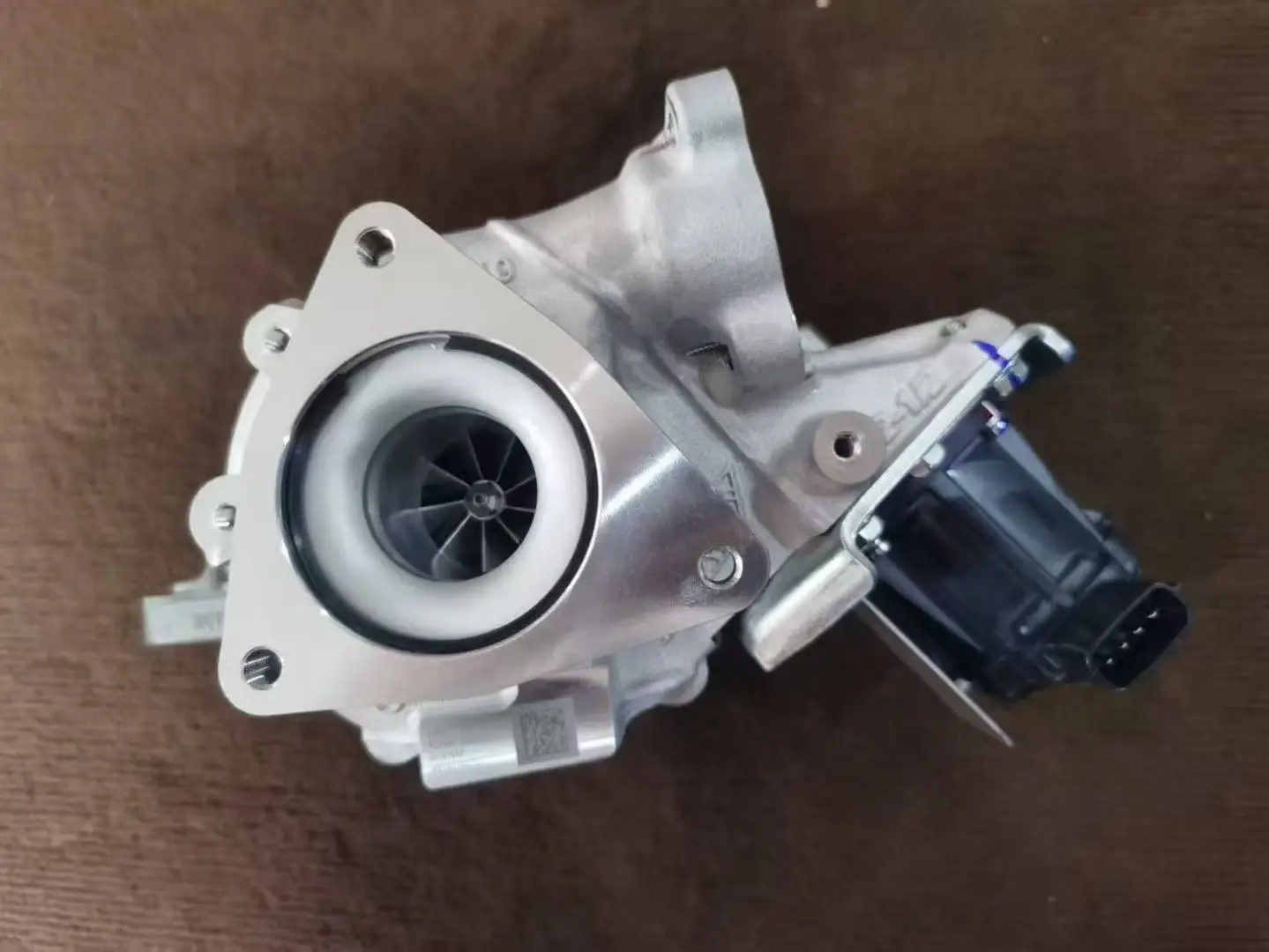 

Applicable To Isuzu 4JB1TC 8975270370 840032-0068 840332-0072 8975270373 Engine Turbocharger