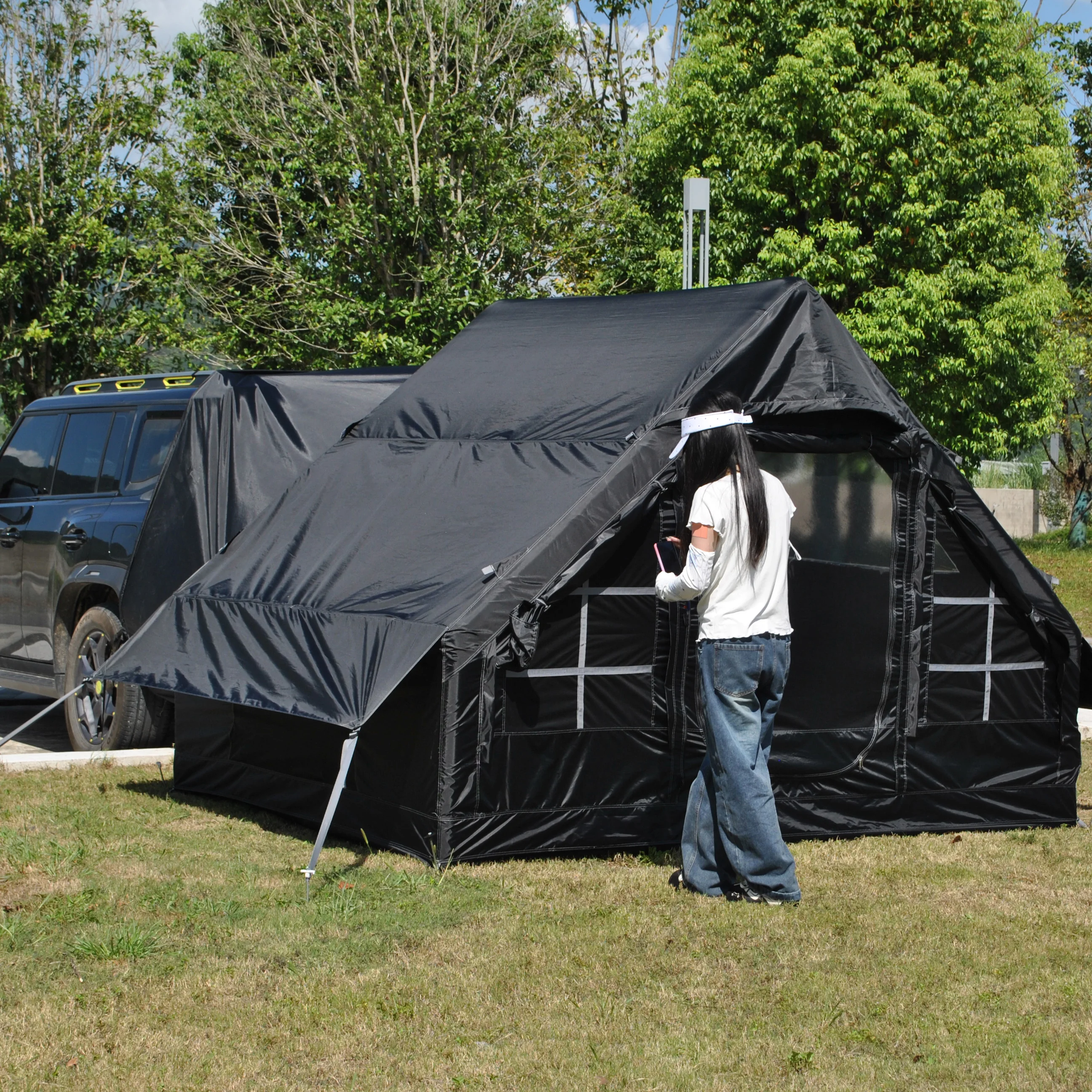 SUV Inflatable Tent, 6 Person Inflatable Tailgate Tent with Skylight, Inflatable Cabin Tent Universal Compatible with SUV, MPV