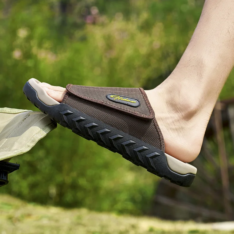 New Men Sports Slippers Outdoor Thick Bottom Breathable Slippers Beach Sandals Summer Casual Shoes Men Comfortable Slippers view 4