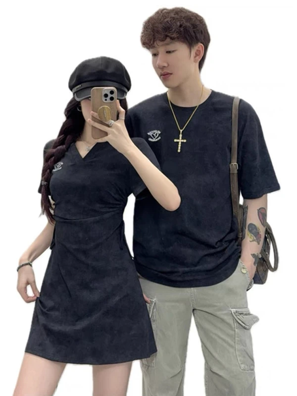 Couple correspondant été ort Sve t-shirts et jupes minceur Design coréen Sle trajet doux Polyester Fiber v-ne