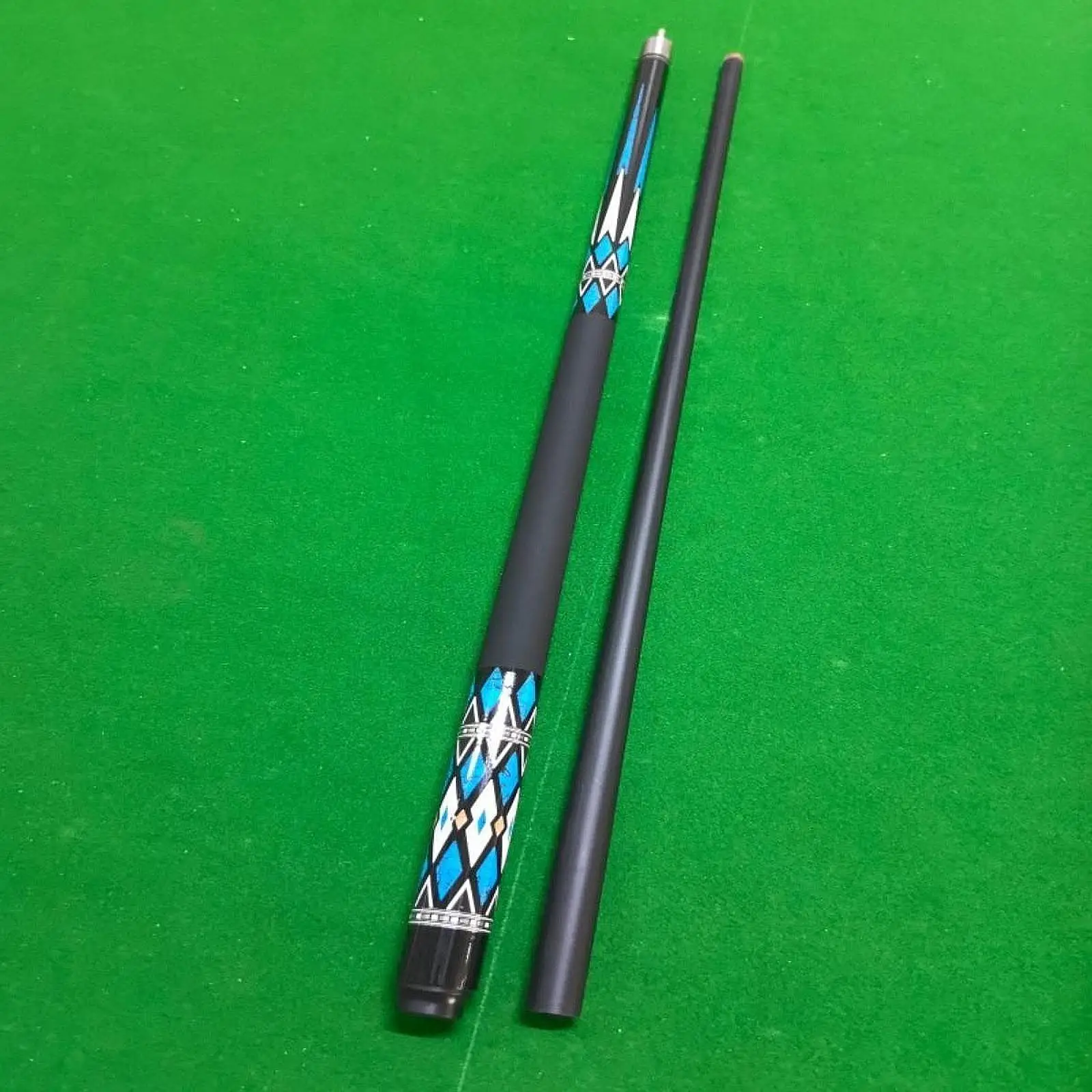 

Pool Cue Segmented Lightweight Advanced Technology Professional Carbon Fiber Billiard Cue for Adults Competition Training