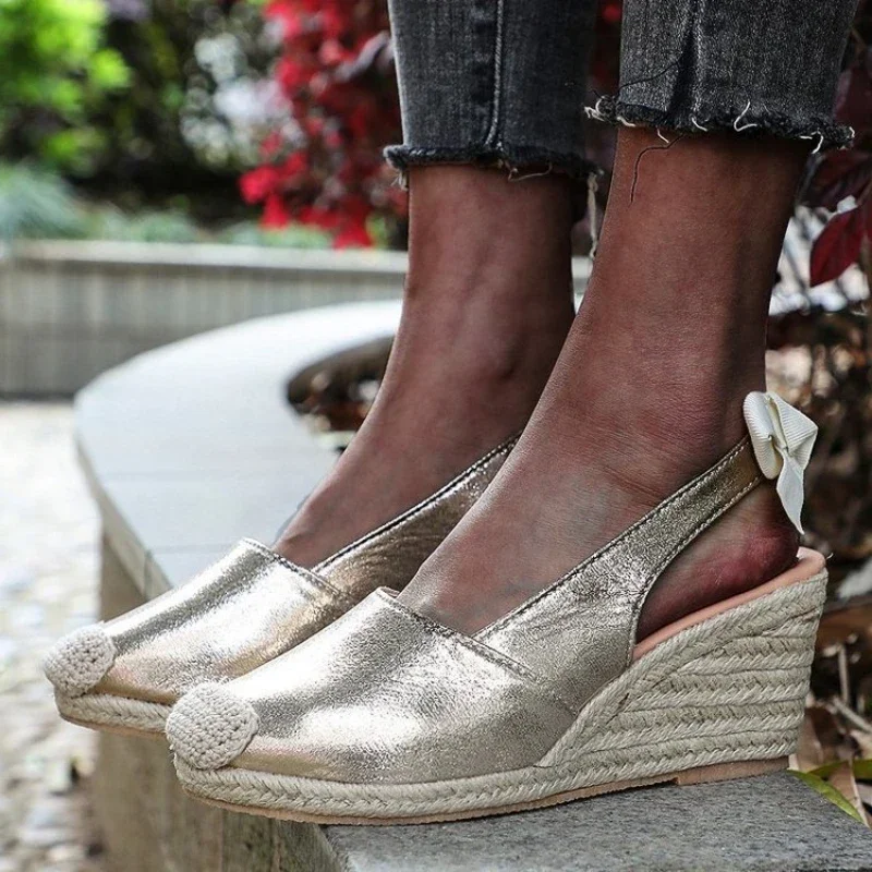 

Women Wedges Sandals Closed Toe Butterfly-Knot Women Shoes Fashion Designer Platform Shoes Large Size Women Slippers Beach Shoes