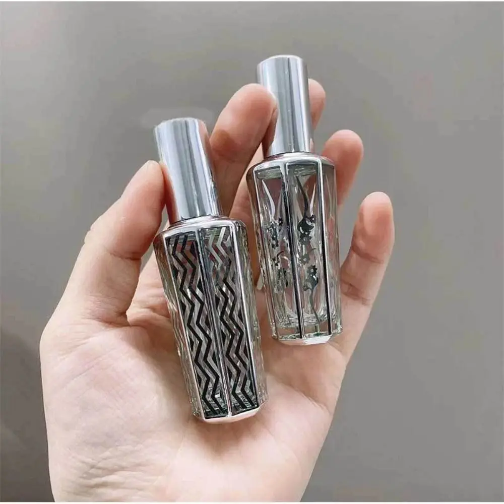 زجاجة عطر من الزجاج الذهبي للسفر، زجاجة فرعية، بخاخ رذاذ فائق، حاويات فارغة محمولة، رذاذ مستحضرات التجميل الفارغ للسفر