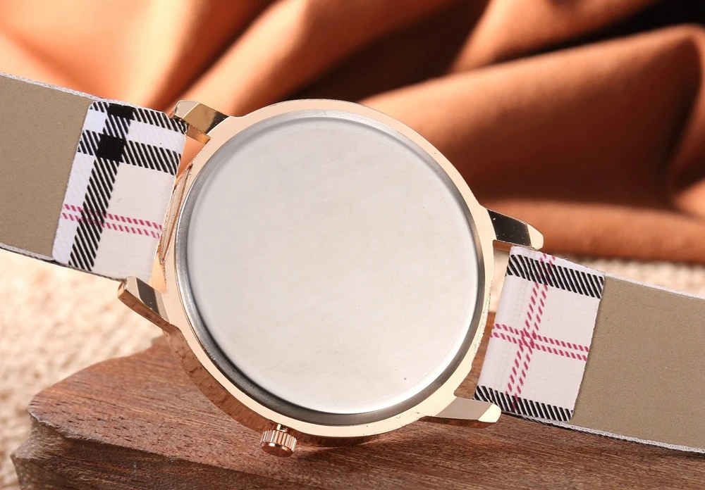 New Brand Luxury Fashion Quartz  Women Watch Simple Vintage Plaid Clock Rose Gold Dial Dress Casual Wristwatch Relogio Feminino