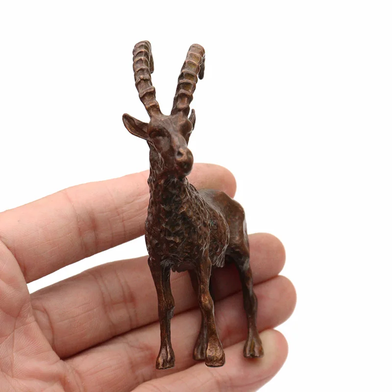 Antique Copper Leader Sheep Statue Desktop Ornament Metal Animal Antelope Figurine Miniature Tea Pet Home Decoration Accessories