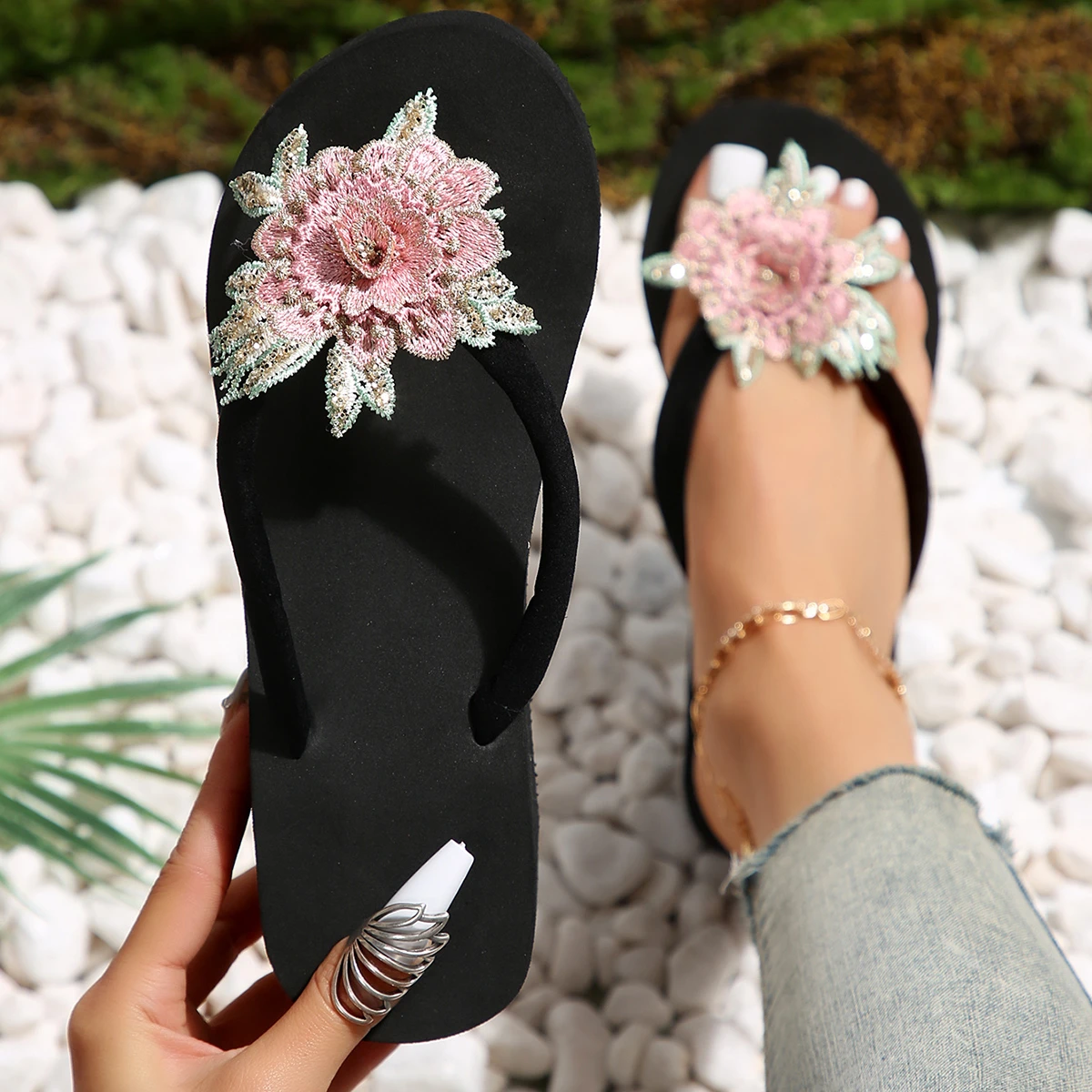 Embroidery Floral Wedge Heels Flip Flops Women Summer 2024 Beach Casual Clip Toe Sandals Woman Platform Slippers Plus Size 42