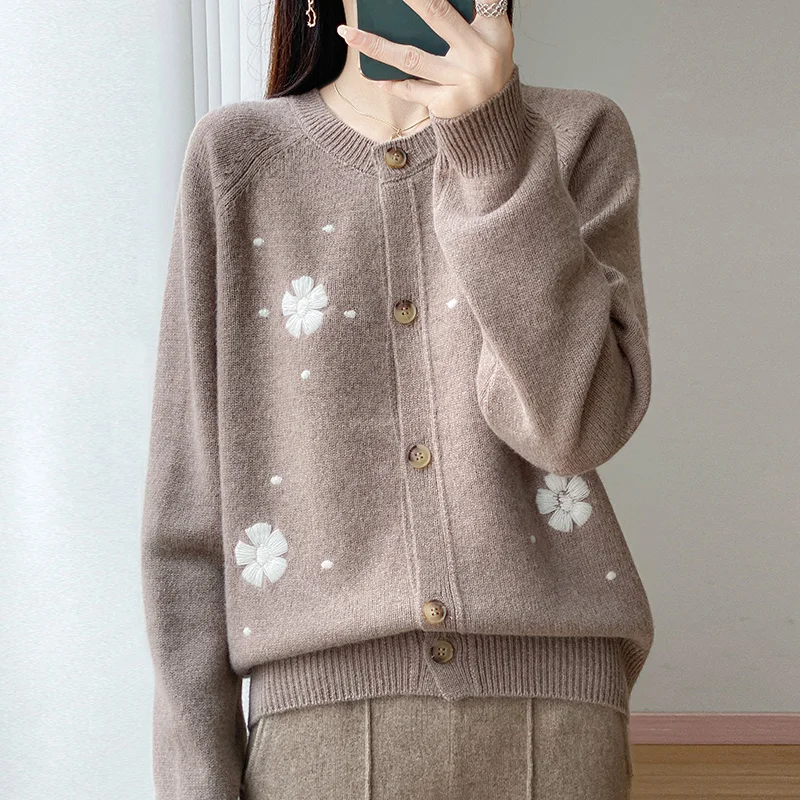 

Fall/Winter New Round Neck Embroidered Sweater Jacket Women's Wool Knitted Cardigan