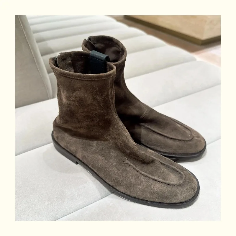 

Classic Women's Chelsea Ankle Boots Genuine Leather & Suede Upper Round Toe Flat Sole British Style Genuine Leather Autumn Boots