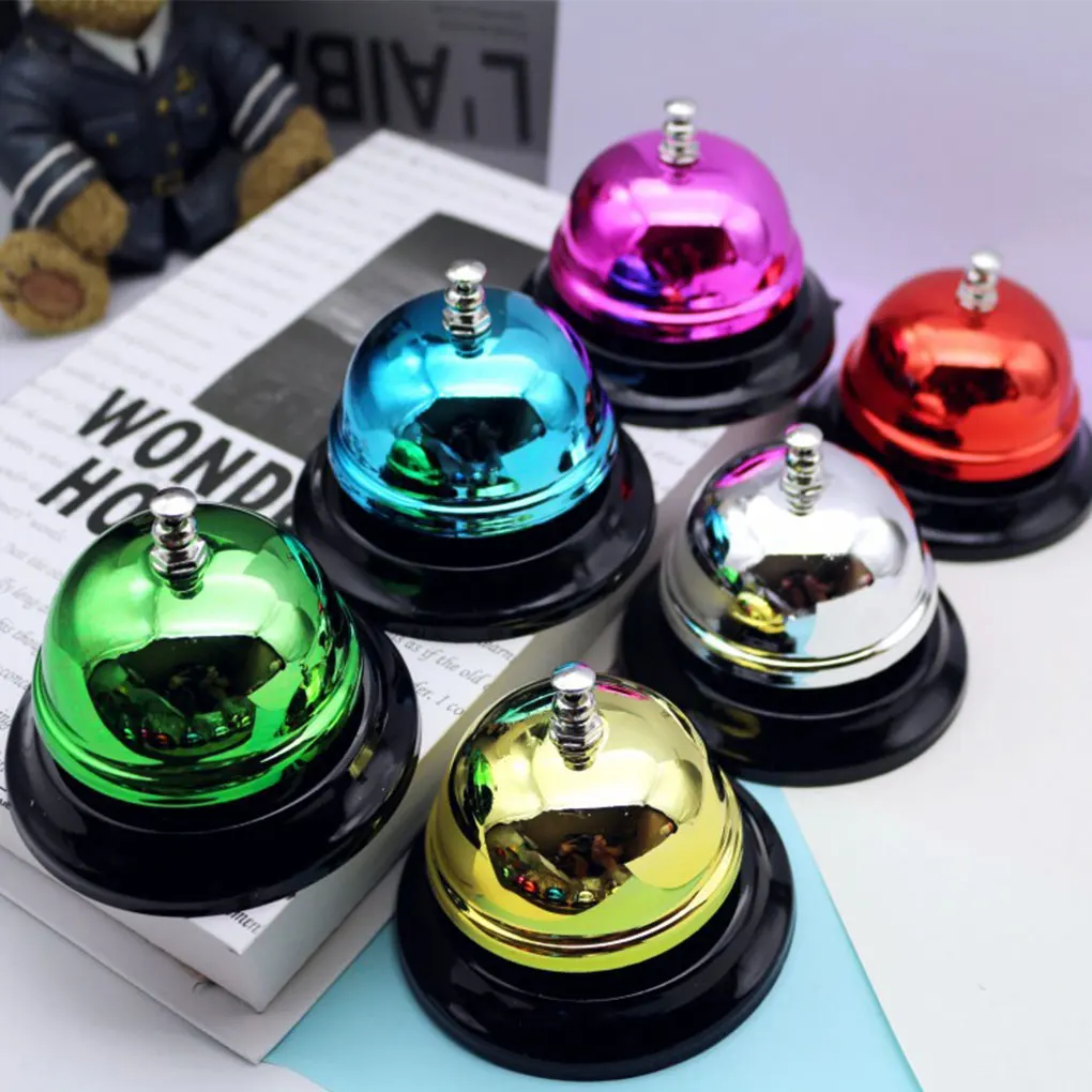 Chamada sino convidados restaurante ordem sino balcão de barra tocando único sino jantar recepção sino mesa convocação sino brinquedo das crianças