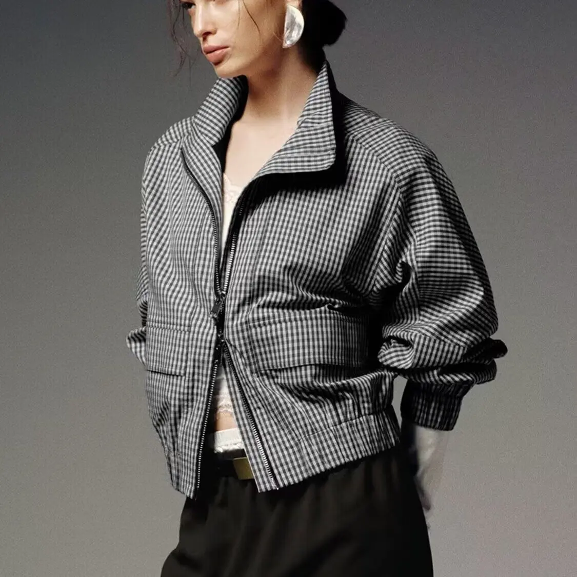 Fashionable Checks Loose Fit Collar Coat for Women Autumn Winter Polyester Fiber Long Sleeve Zippered Entry Regular Length
