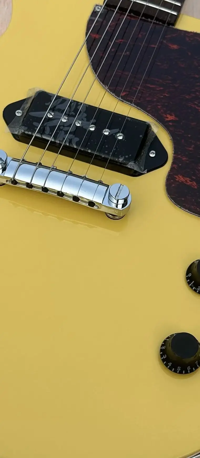 Classic electric guitar, TV yellow, cream white retro tuner, available in stock, fast shipping