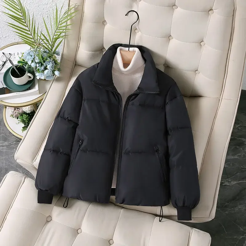 Short Quilted Padded Woman Coat Thick Padding Black Cropped Jackets for Women Luxury Winter 2024 Models Lightweight Outerwears