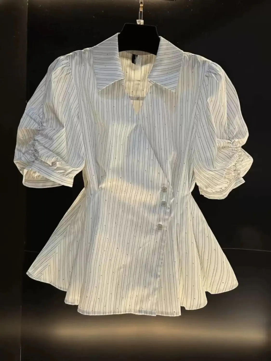 

Summer New High-end Designed French Elegant Style Advanced Temperature Polo Collar Striped Waist-hugging Short-sleeved Shirt