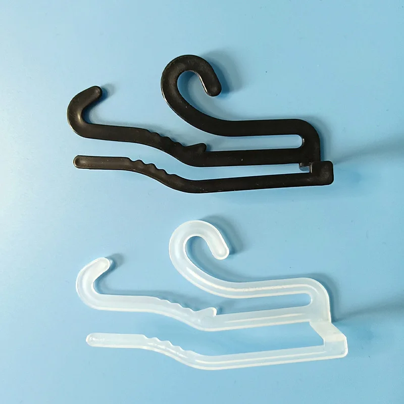 

100pcs Double Hooks Hangers Plastic Socks Holder Packaging Display Hanger Clip Stockings Garments Accessories