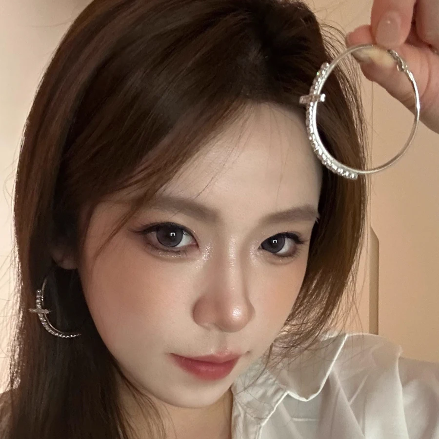 

Shiny Big Circel Cross Earrings Hoop for Women Girl Rhinestone Geometric Ear Buckles Earrings Wedding Party Jewelry Accessories