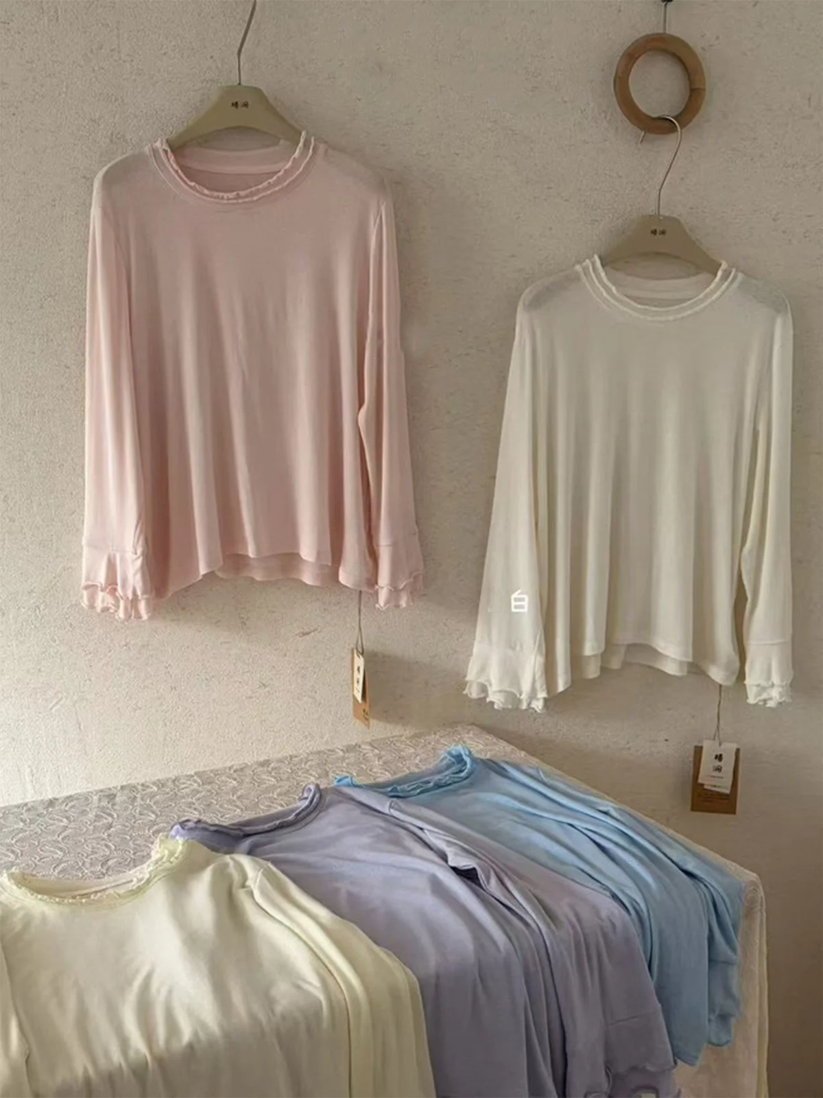 

Женская свободная футболка с длинным рукавом с эффектом похудения, весна-лето, новинка, универсальная базовая коллекция, художественный непринужденный стиль