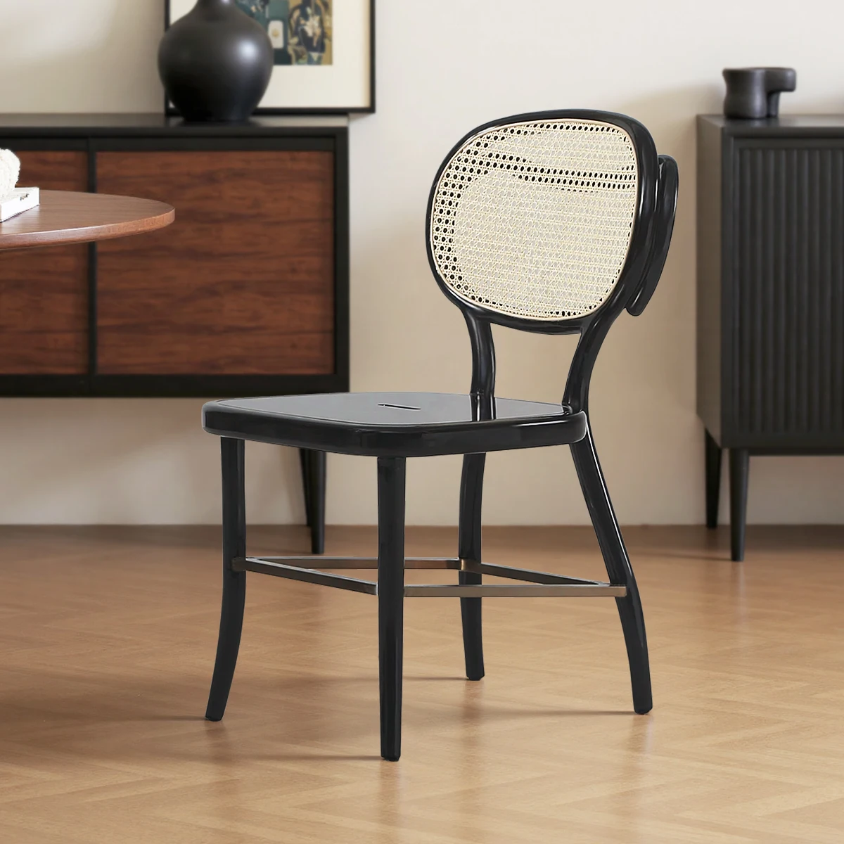 

Factory Direct Sales Of Nordic Solid Wood Woven Rattan Backrest Dining Chairs For Hotels, Luxury Residences, And Restaurants